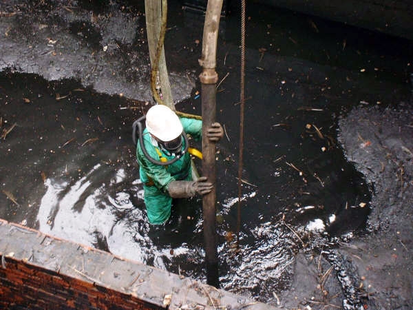 Specialist Services - tank and pit cleaning
